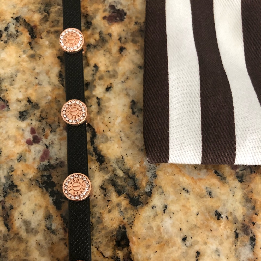 Henri Bendel bracelet
